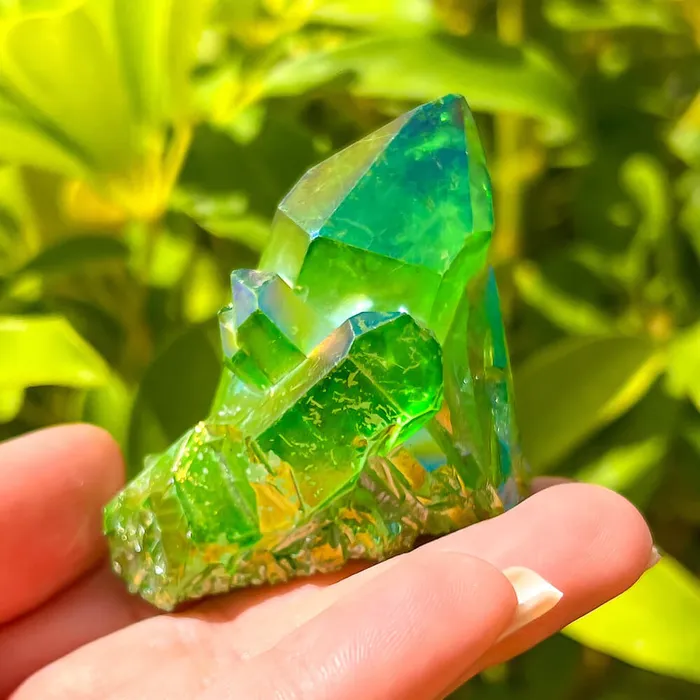Magic Crystals Dark Deep Green Aura Quartz Crystal Cluster Charm Necklaces